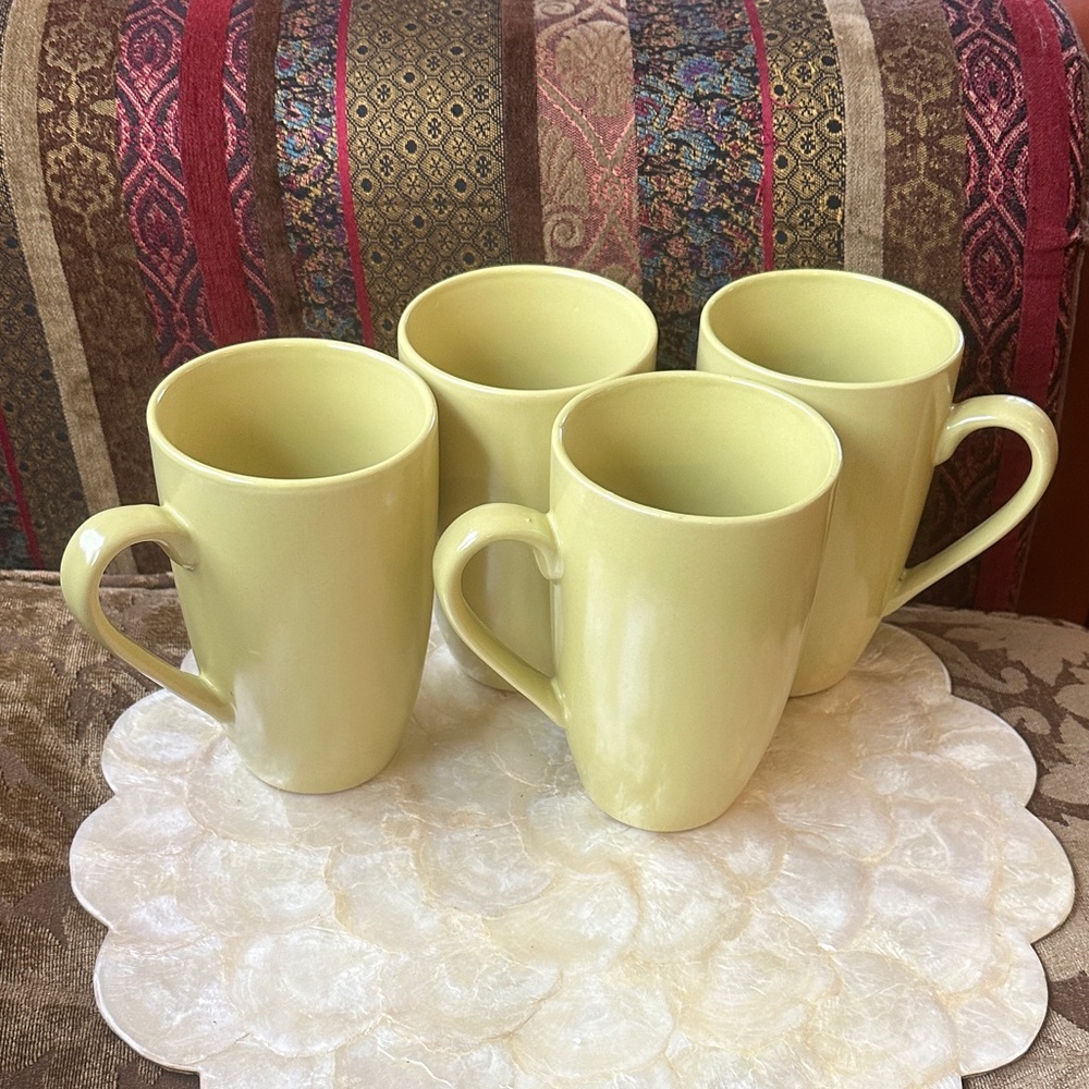 Chartreuse Ceramic Mug Set offour